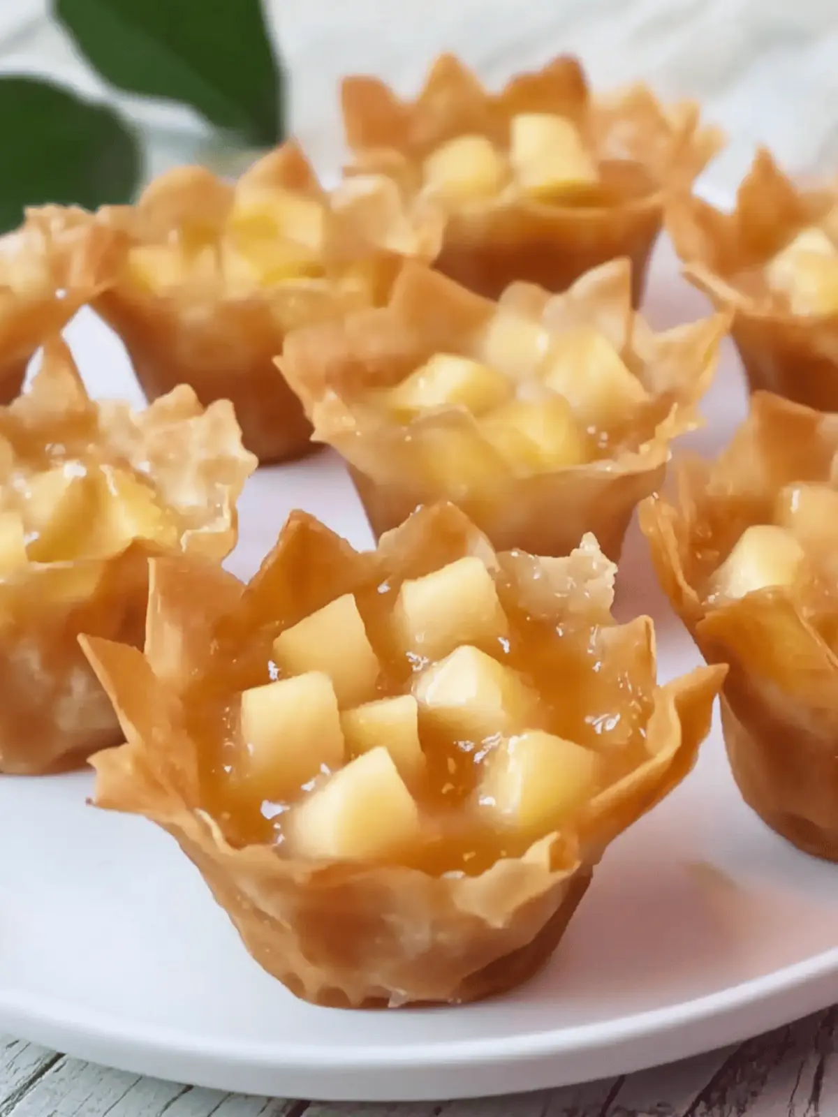apple pie wonton cups
