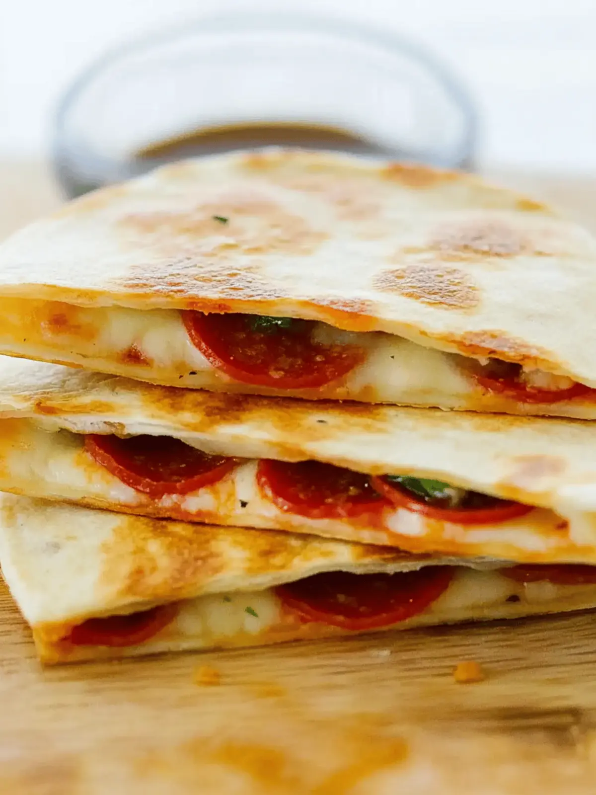 Pepperoni Pizzadillas (Easy Lunch Idea!)